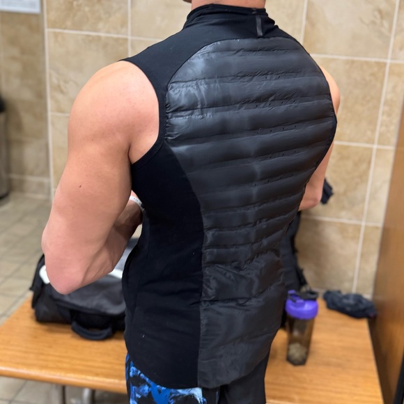 GYMSHARK MEN INSULTED VEST JACKET WARM COAT DOWN POLYESTER QUILTED SLEEVELESS S - Picture 8 of 16